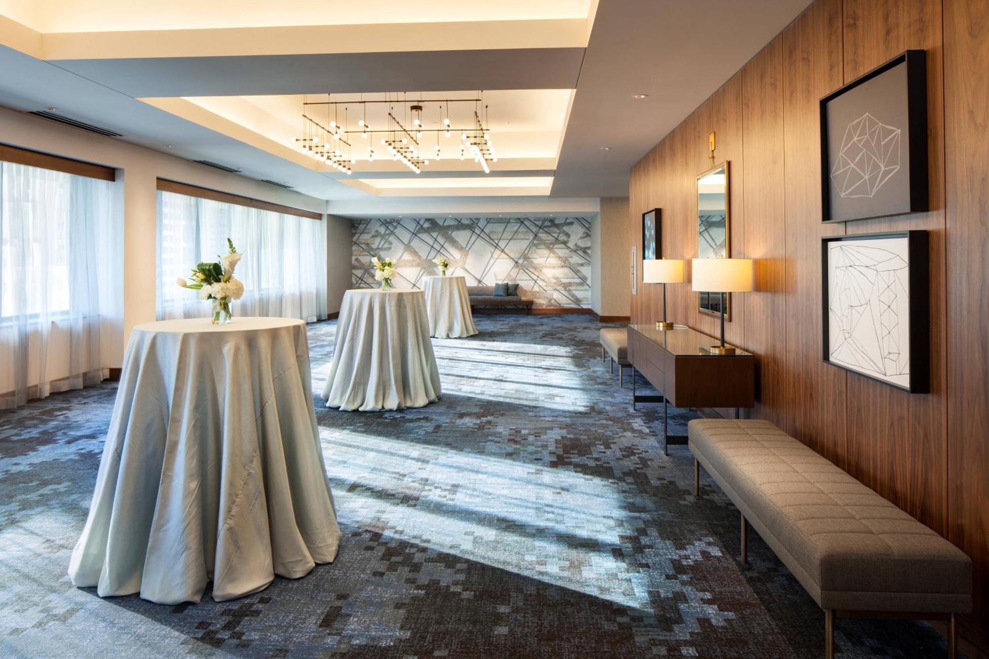Hotel Le Meridien Downtown 4*