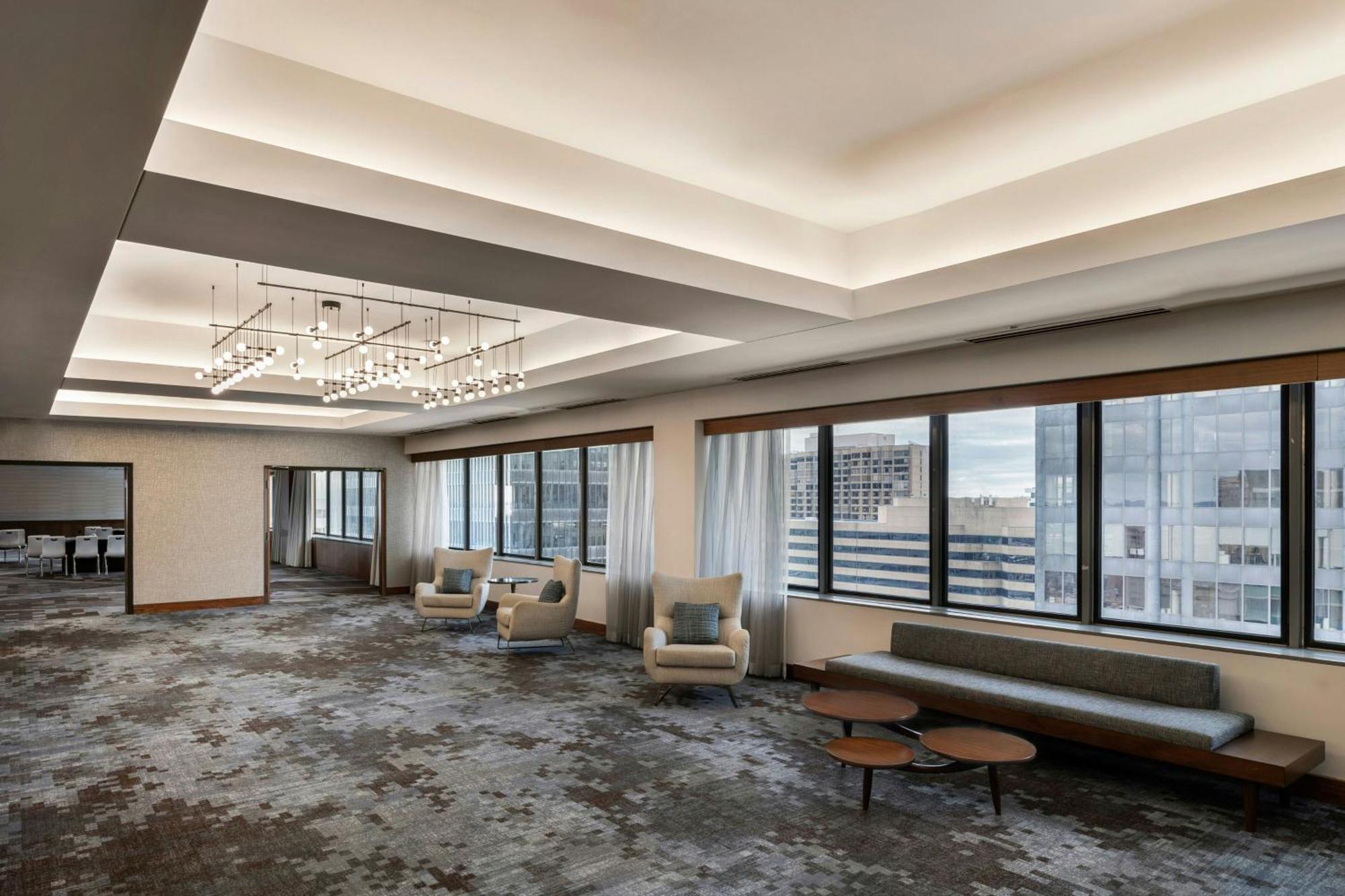 Le Meridien Downtown Hotel