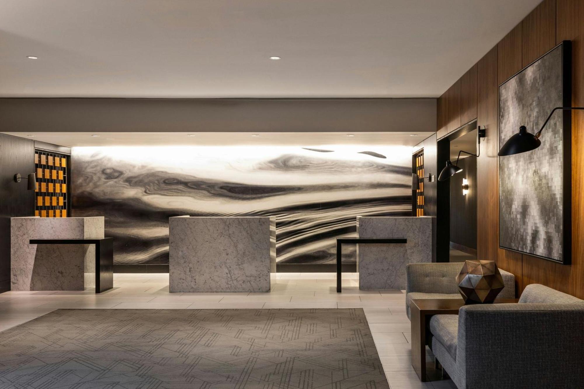 Le Meridien Downtown 4*